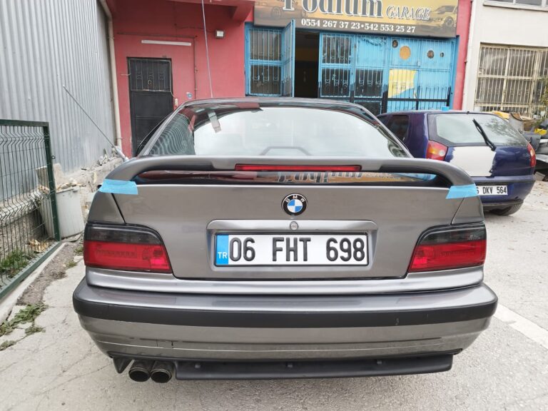 Bmw E36 zender spoiler (ışıklı)