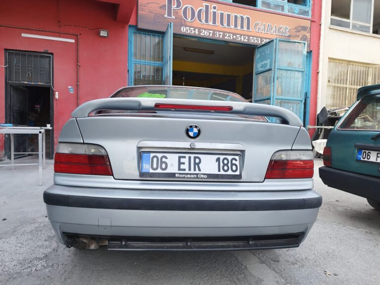 Bmw E36 zender spoiler (ışıklı)