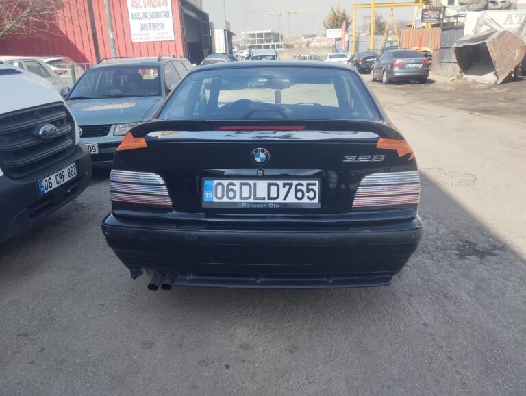 Bmw E36 zender spoiler (ışıklı)