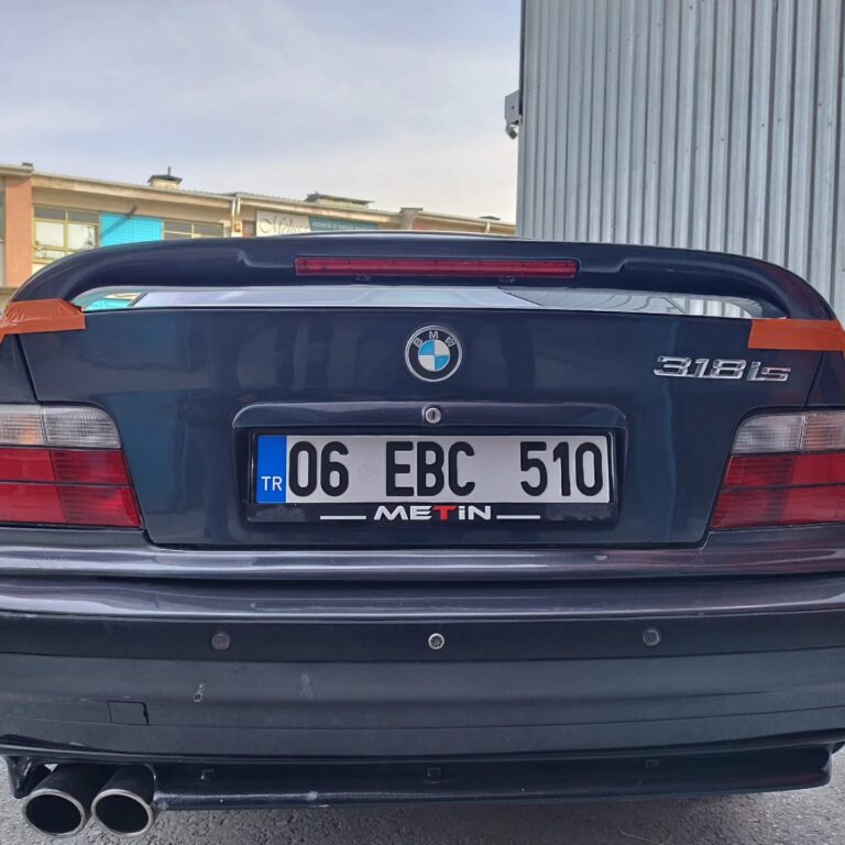 Bmw E36 zender spoiler (ışıklı)