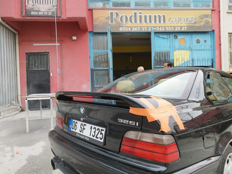 Bmw E36 zender spoiler (ışıklı)