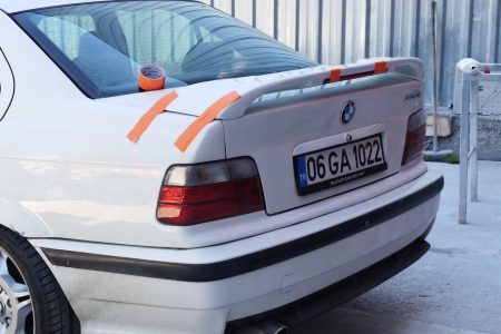 Bmw E36 zender spoiler (ışıklı)