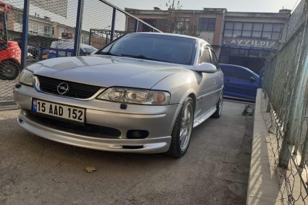 opel vectra ön tampon eki